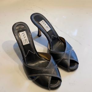 ✨Isaac Mizrahi peep toe mules 😎